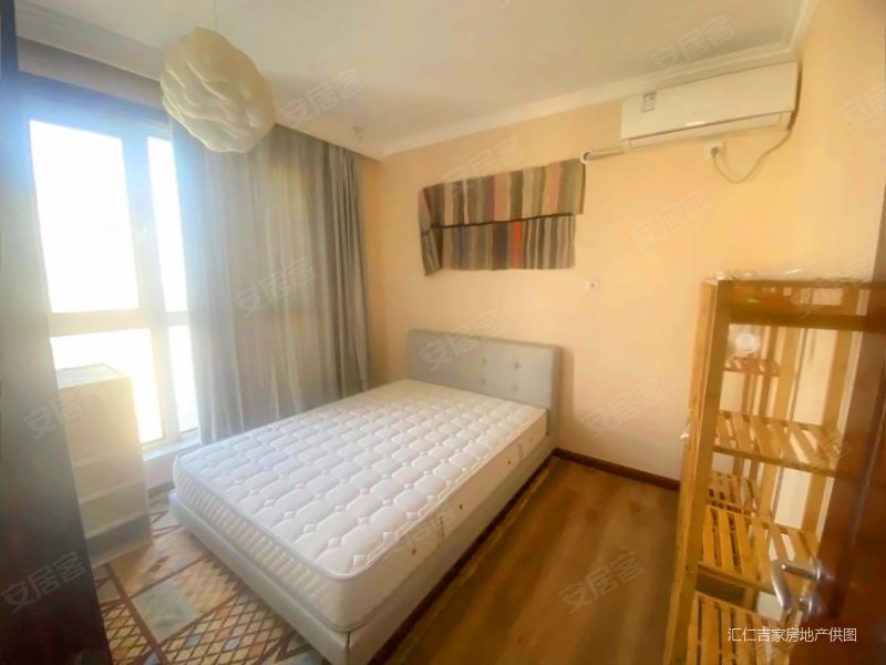 捡大漏!万城聚豪 5ovv急售 可大议 送家具家电 带车位