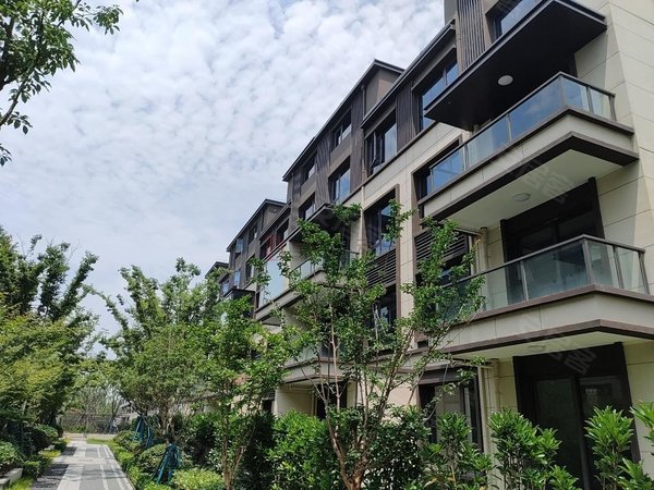 上海闵行马桥玖玺(别墅)玖玺(别墅) 4室2厅3卫 123平 电梯房 南北通透