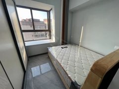 六盘水钟山新世纪广场急租！星筑电梯单间带独卫，付一押一，带地暖，可短租，拎包入住出租房源真实图片