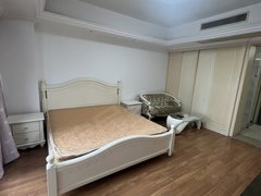 苏州常熟市区出租汇丰时代广场一房一厅一卫 家电齐全1500一月出租房源真实图片