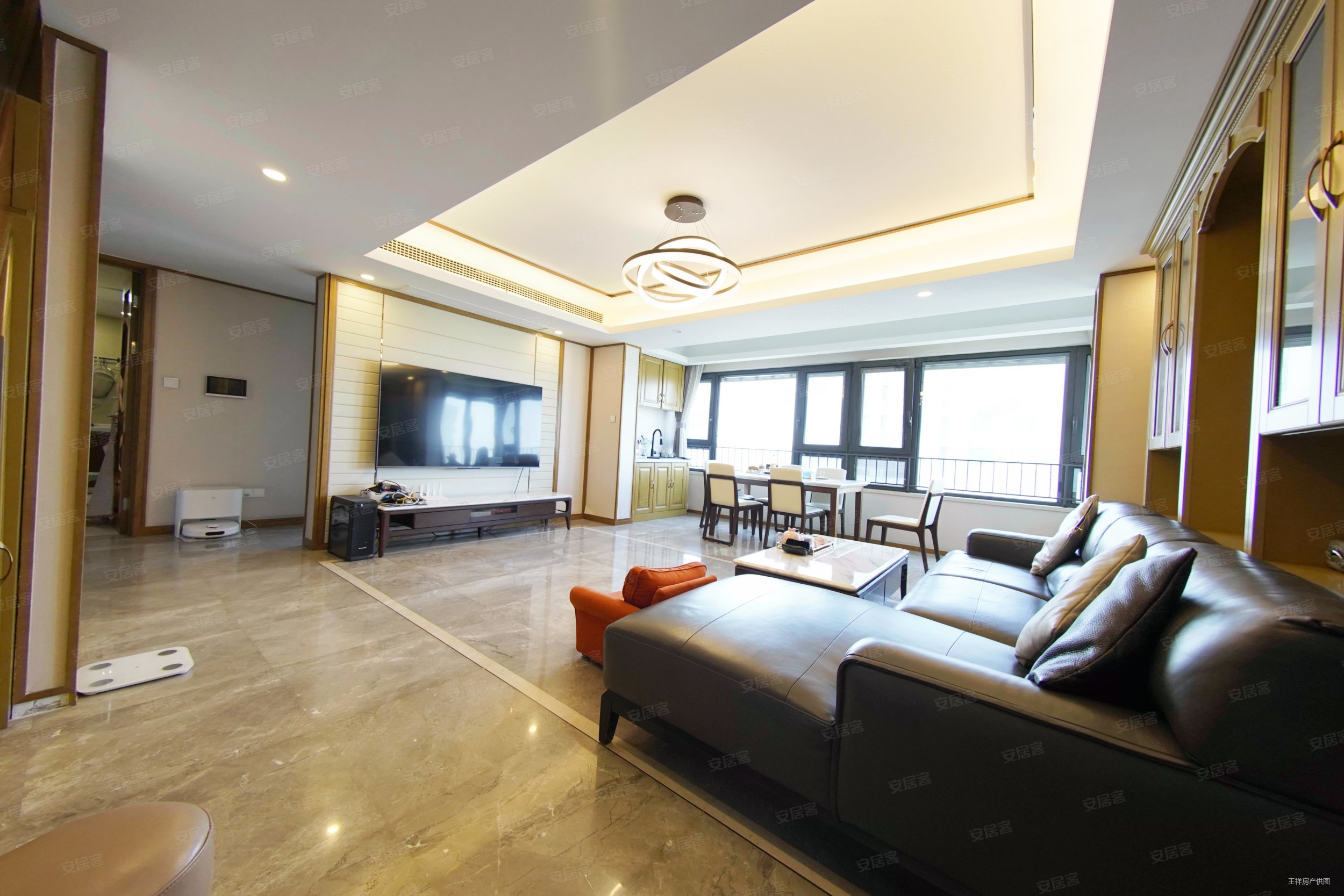 正荣润峯4室2厅3卫137.39㎡南北595万