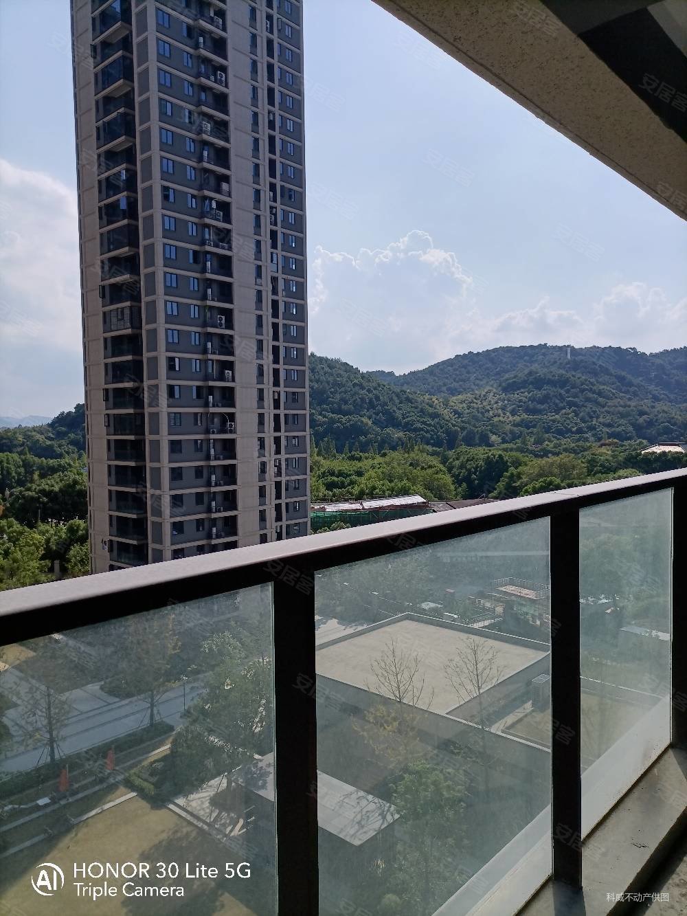 房东诚意出售江岸臻园中庭位置全天采光带车位