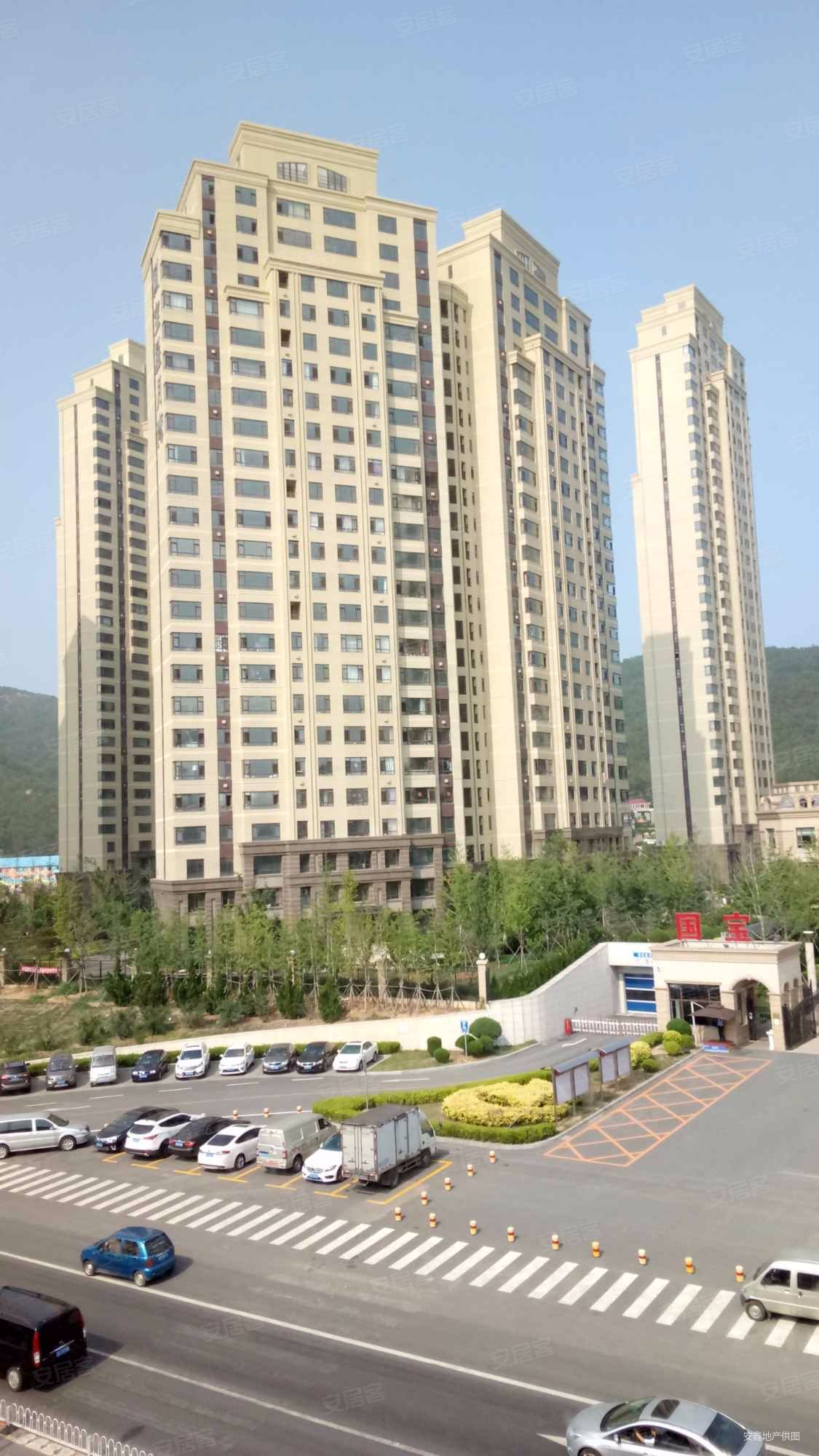 费用3千龙王塘国宝星月湾一期精装三室带车位近地铁环境好