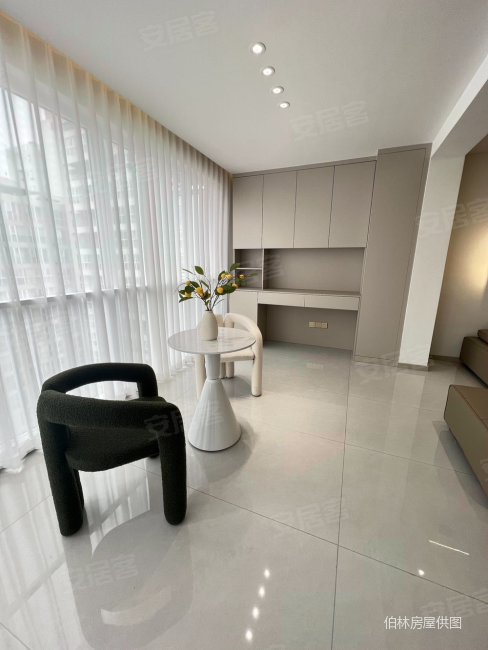 单价六千多买沃尔玛附近 电梯精装套三双卫,锦绣尚城二手房,86万,3室2