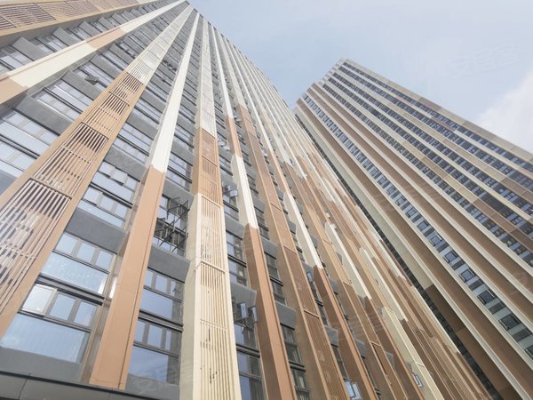 佛山禅城季华路万科悦都荟大量季华园地铁站c出口万科悦都荟全新复式