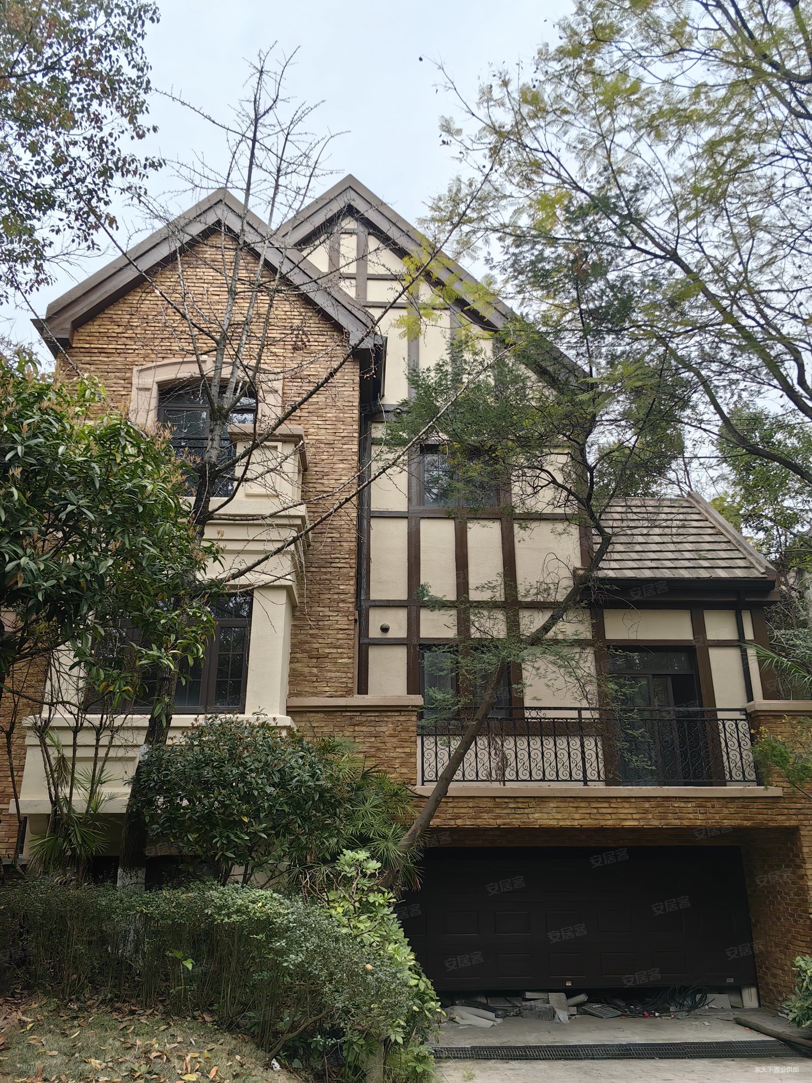 意式法式英式风格花园3001000平,保利拉斐庄园二手房,1189万,4室4厅,6