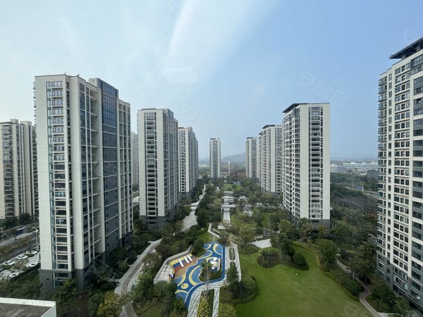 湖州吴兴万达广场大家漾山府漾山府首租,三房两厅两卫,总部自由港对面