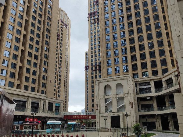 珠海香洲北岭国维中央广场(商住楼)国维中央广场,看房方便,价格可谈.