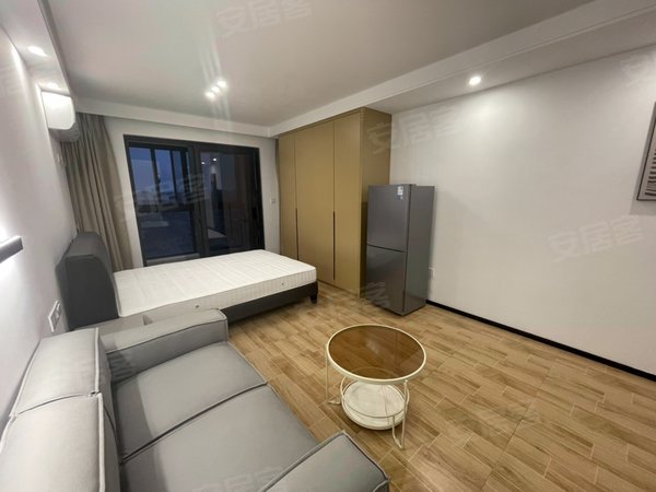 海宁海宁市区马桥春漫里银泰附近 春漫里 精装1室 独门独户 带阳台 包宽带车位出租房源真实图片