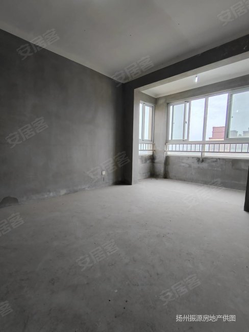 世纪名郡 小高层 三室毛坯 视野好 有车库 多套可选价格可谈