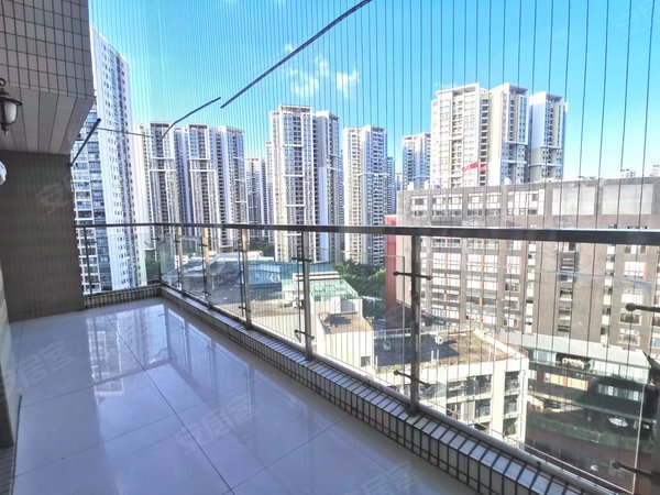 深圳福田香蜜湖香格丽苑侨香地铁口精装3房2卫 南向超大阳台  拎包