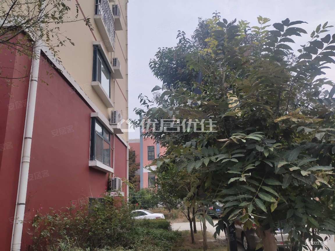 精装带家具家电过五年,名仕园(莱西)二手房,49.