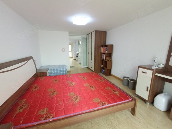 宝鸡渭滨东高新阳光上东东高新宝一中旁阳光上东电梯房家具家电齐全领包入住采光好动静分出租房源真实图片