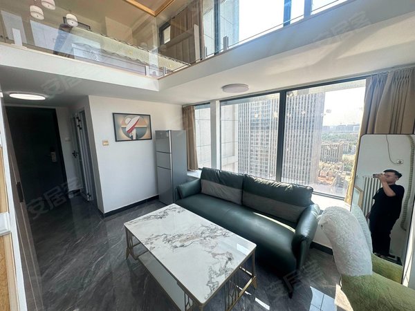 石家庄桥西火车站翡翠公馆新上实拍可月付短租翡翠公馆一室loft 尚峰