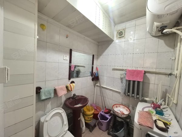 包头东河291医院和平路西小区牛桥街附近 和平路西小区中间楼层 出行方便 可以拎包入住出租房源真实图片