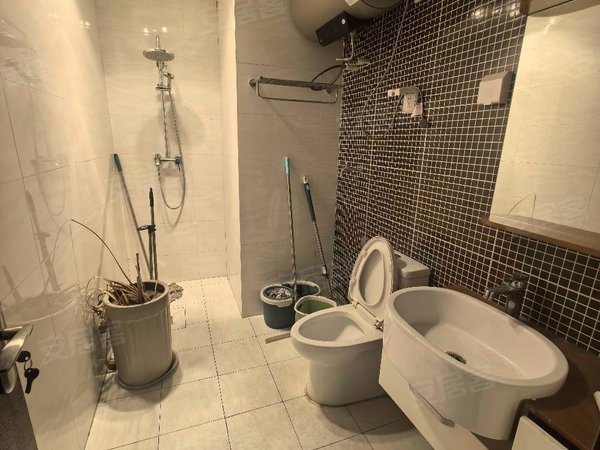 临沂兰山新闻大厦威特天元广场(商住楼)新闻大厦附近威特天元广场C座沿街开元上城87平南向带家具办工出租房源真实图片