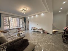 凤城步行街凤城其他首府三号院电梯三室两厅一卫精装拎包入住，年租25万包物业出租房源真实图片