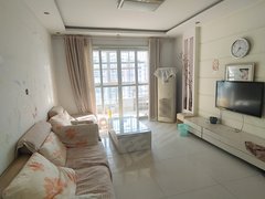 长2渤18，上海世家精装3室，4台空调，家具家电齐全。