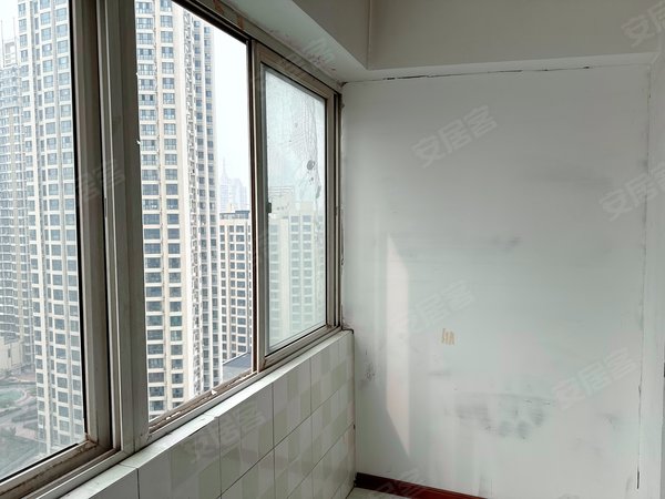 天津河西下瓦房新海大厦地铁一号线 下瓦房一号线 市区好房 交通便利