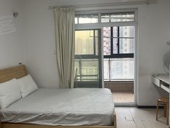 武汉青山余家头大华铂金华府一居室性价比高，可短租，免押月付，无中出租房源真实图片