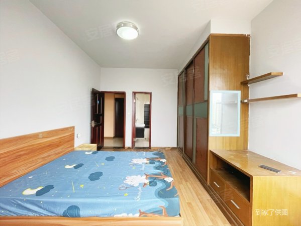 大坪 繁华地段正规大两房 近轻轨 交通便利 正南朝向,凌云阁大厦二手