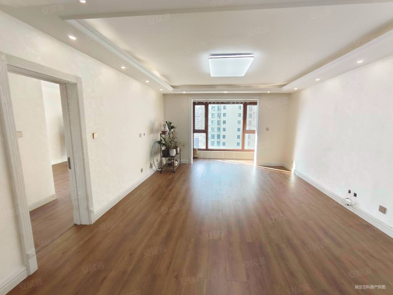 源盛嘉禾B区4室2厅2卫158.5㎡南北132万