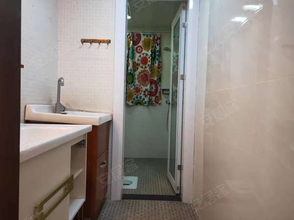 名流公馆西区大三房出租 家具家电齐全 近轻轨,渝中租房-重庆58安居客