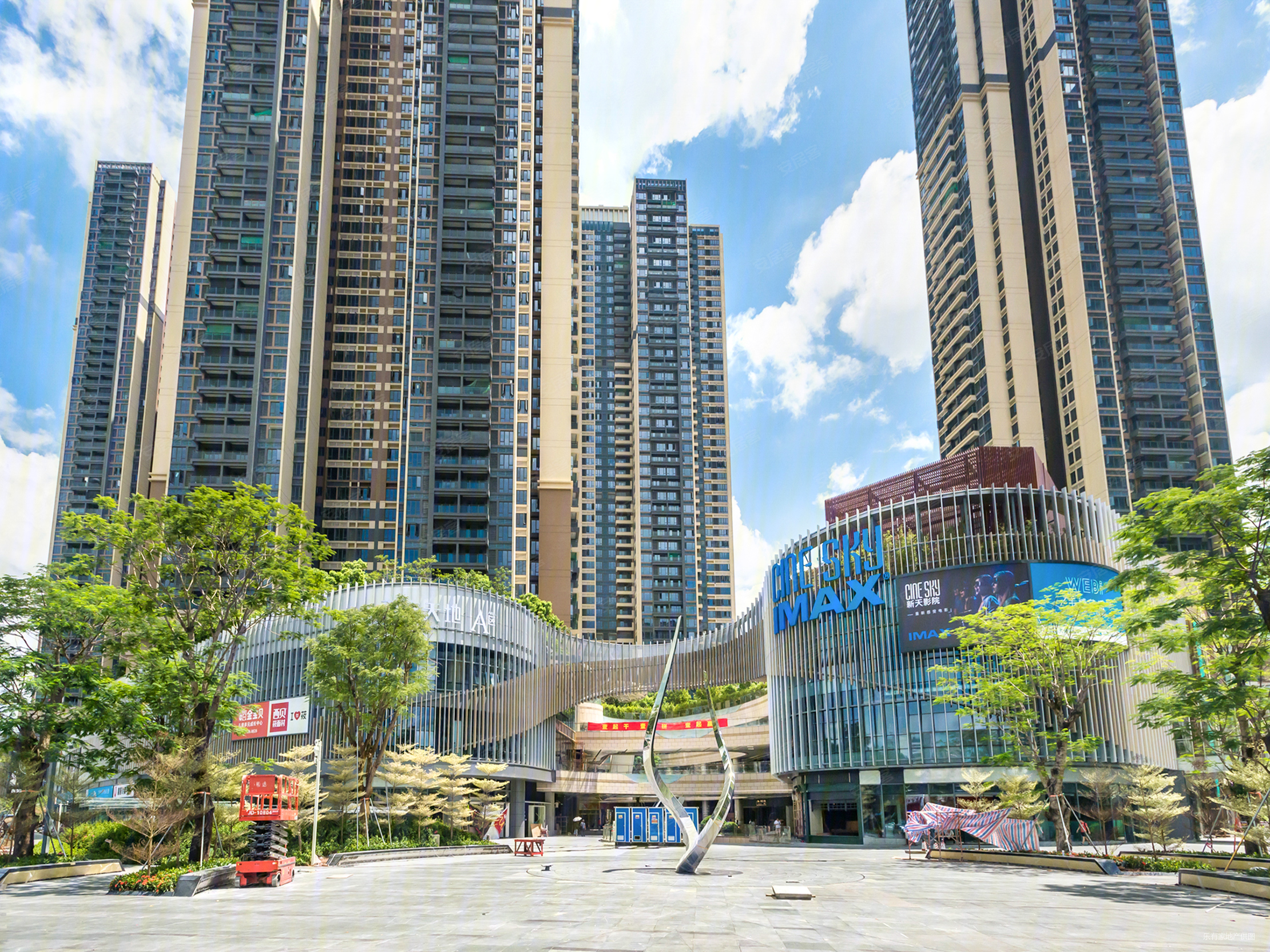 低于指导价卖,壹城中心精装高楼层精装3房,满五年红本税少,壹成中心第