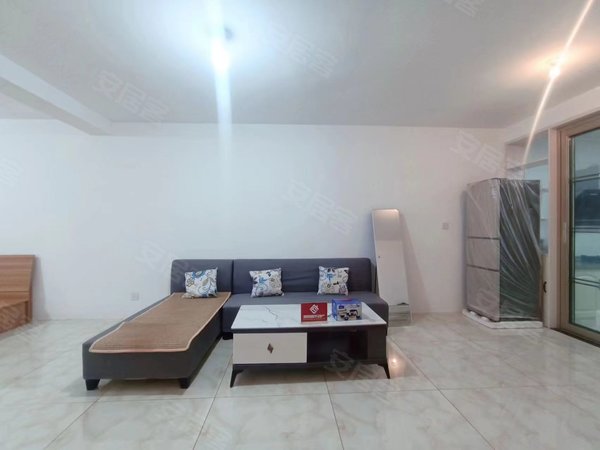 青岛黄岛隐珠山水雅居山水雅居,精装好房,多层套二出租,拎包入住出租