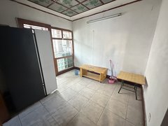 重庆江北五里店九街商圈。简单装修两房。提包入住出租房源真实图片