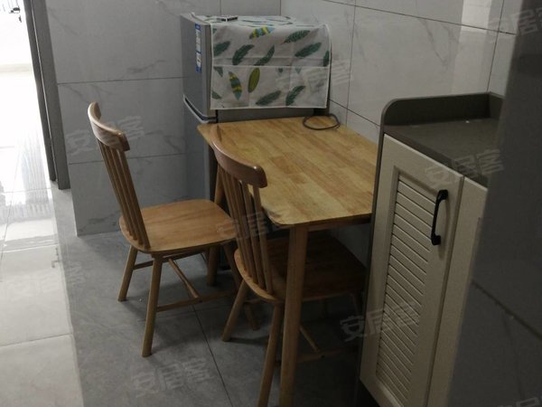 吉安青原井岗山大学井大阳光城三期井大阳光城精装2室2厅1卫出租，有隔开厨房，有空调，家具，出租房源真实图片