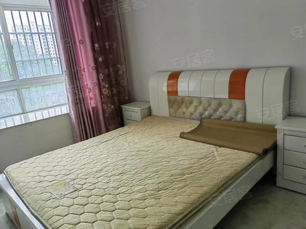 宿州萧县萧县城区学府花园(萧县),步梯2楼3室,4个空调,东西齐全领包即