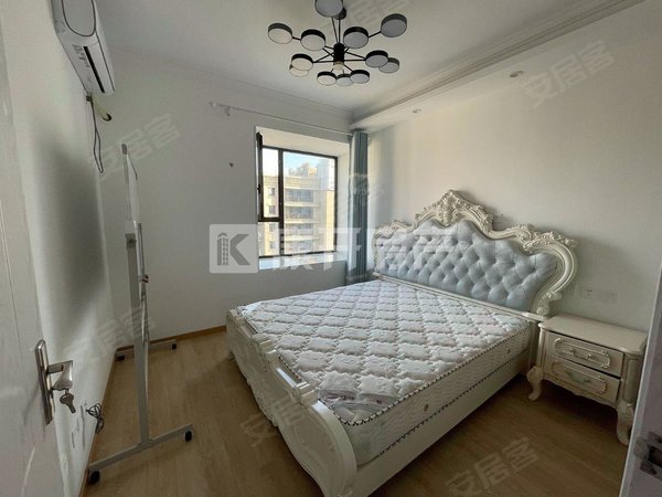 上海奉贤南桥阳光星期8馨雅名邸  位置好采光好  南北通透  拎包入住