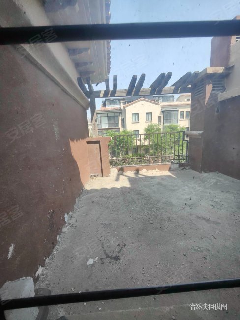 大厂潮白河孔雀城联排别墅边户大  地上三层地下一层 紧邻北京