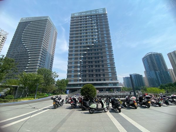 济南高新汉峪汉峪光年投影大床房(无中介)出租房源真实图片