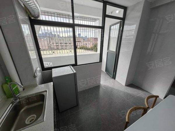 深圳龙岗宝龙南景南约新村南约地铁站,近宝龙比亚迪,智慧家园,拎包