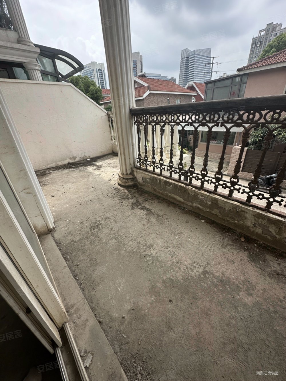 市府板块 东南花园联排别墅 纯毛坯位置好