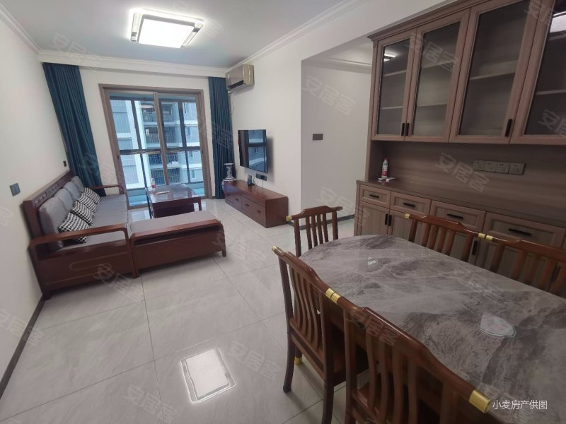 滨江正荣府3房2厅2卫精装修