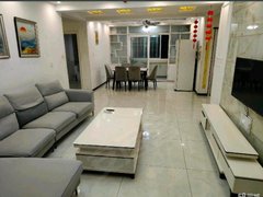 梁山伦达广场浙江装饰城新上出租，东方现代城精装三室两厅拎包入住，出行方便出租房源真实图片