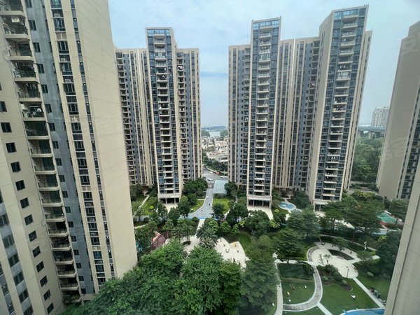 佛山顺德容桂碧桂园凤曦苑南北通透 3室2厅  碧桂园凤曦苑出租房源