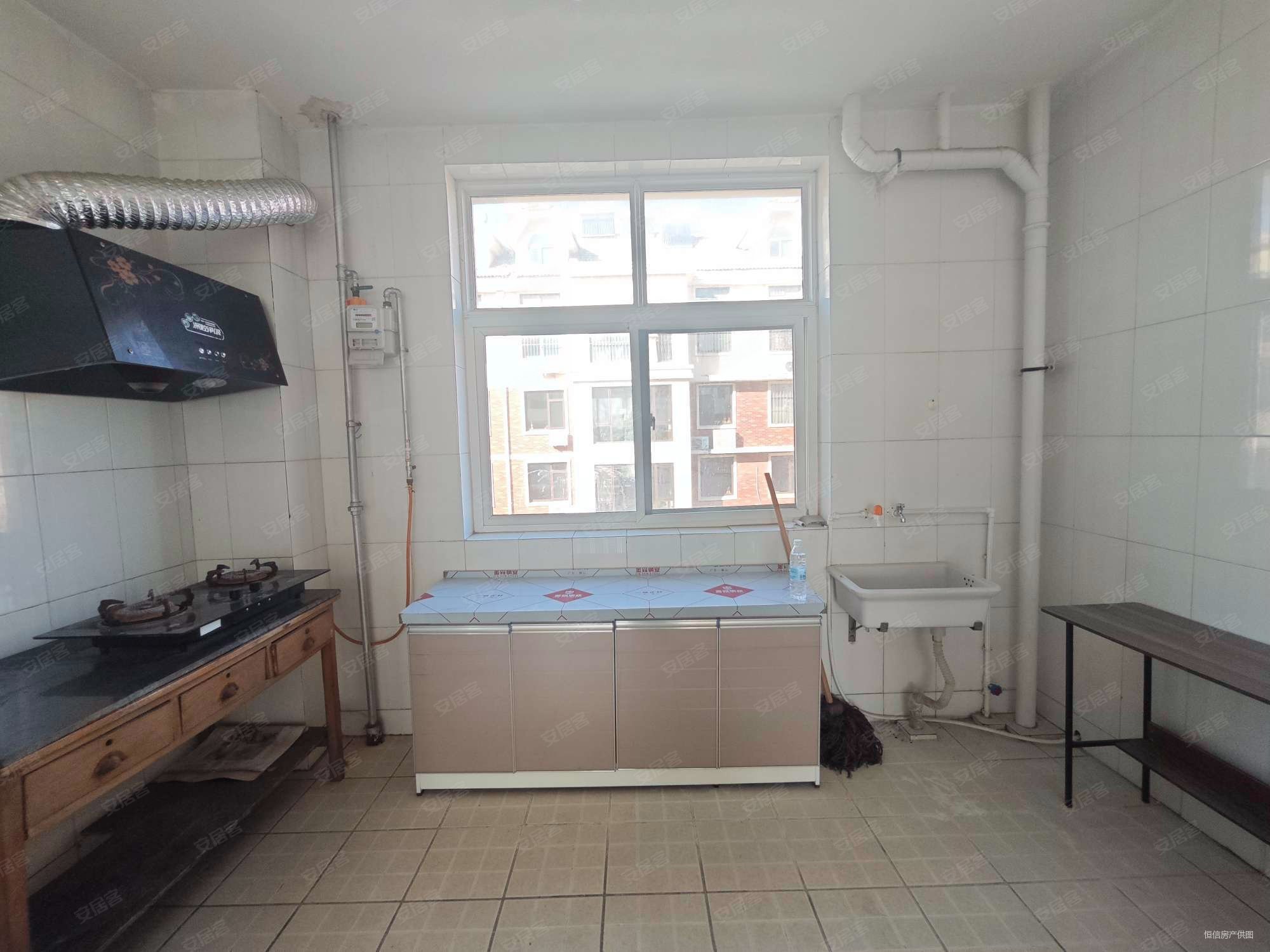 贵和社区3室1厅1卫128㎡南44万