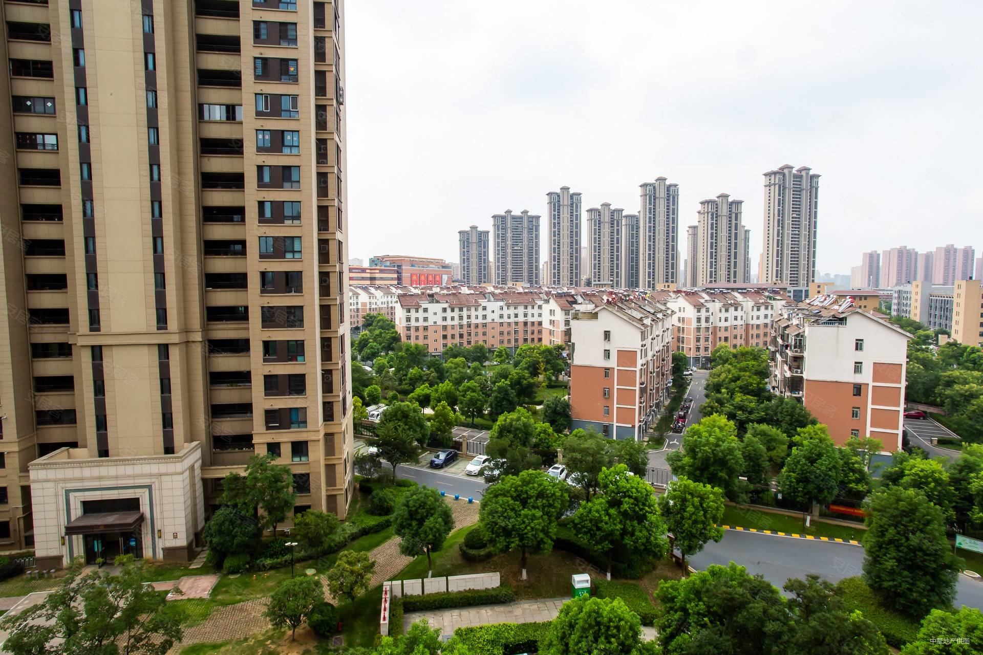 合肥房产网>合肥二手房>肥西二手房>肥西县城二手房>绿地新都会(二期)