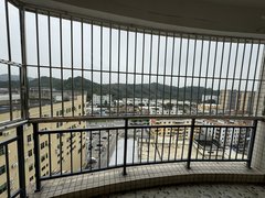 东莞长安沙头社区上沙万洲百货 精美两室一厅 两个阳台 停车场方便 押一付一出租房源真实图片