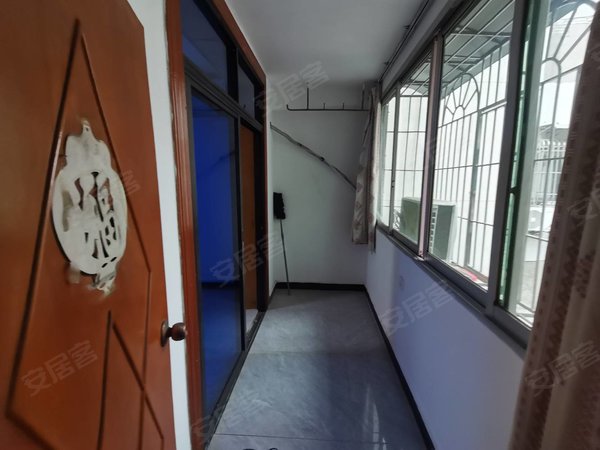 【多图】北碚解放路小区,朝阳租房,正码头附近电梯三房出租 平进平出