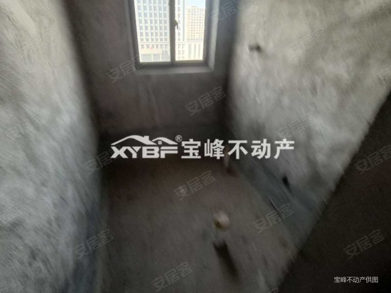 龙源名苑3室2厅2卫139㎡南北78万