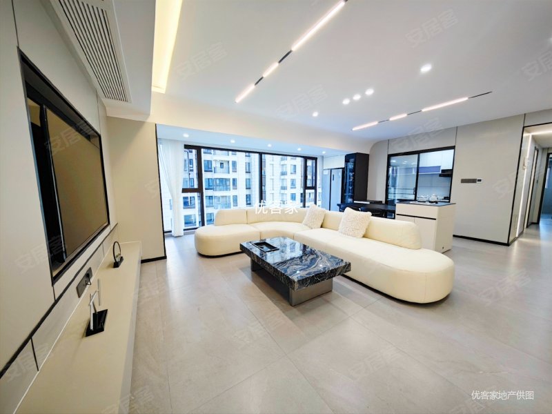 保利中央公园 大横厅全装修套三双卫!户型巴适老证!老证!