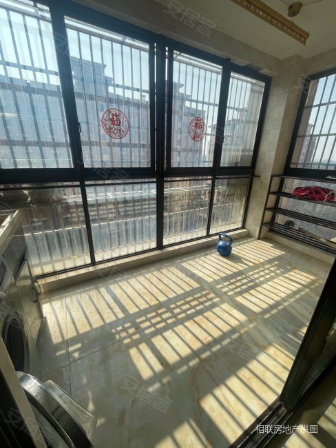 金洲花城3室2厅1卫121.97㎡南北135万