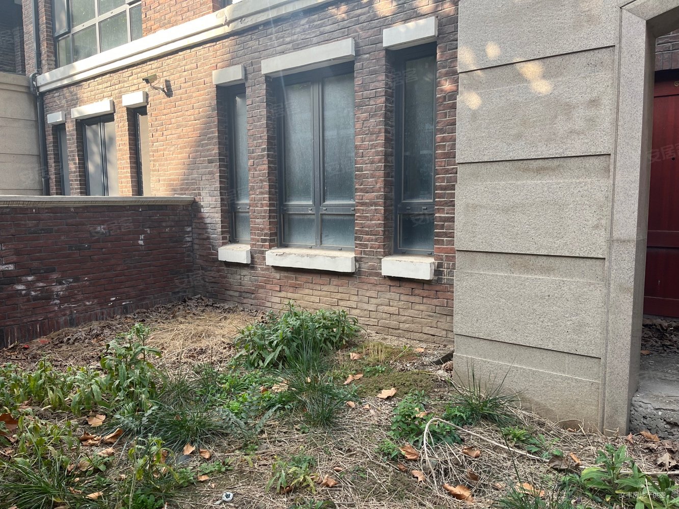 (联排别墅)业主急卖!红山壹号院!近市区!看房有钥匙!