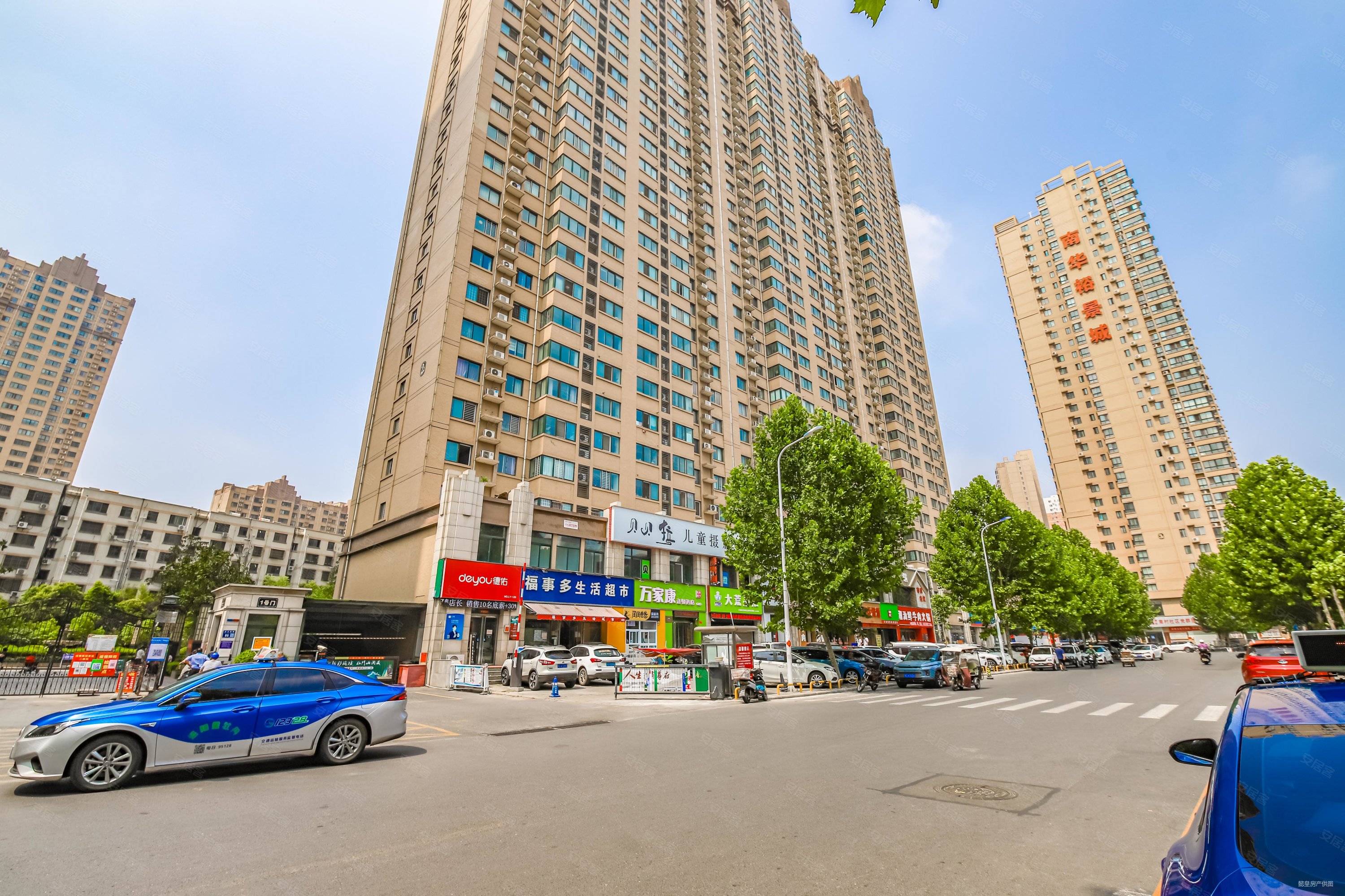 万武汉路地铁口,中弘范特区,精装修一室一厅,,中弘卓越城(一期)二手房