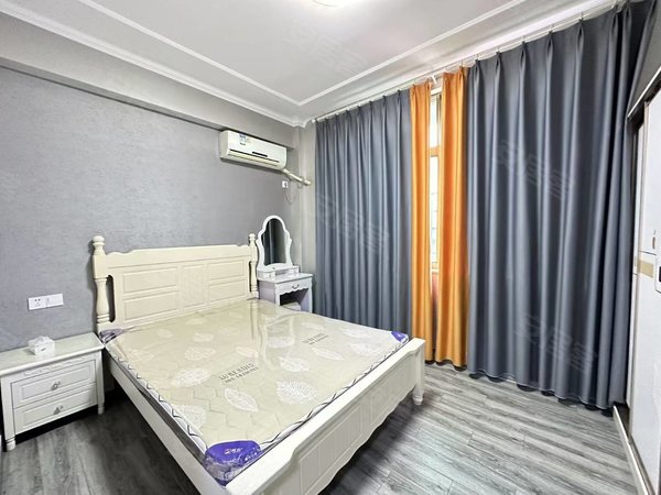 金华东阳东阳市中心东义路251号楼东义路 银泰 浙中商业广场 中天国际学校 停车方便 领包入住出租房源真实图片